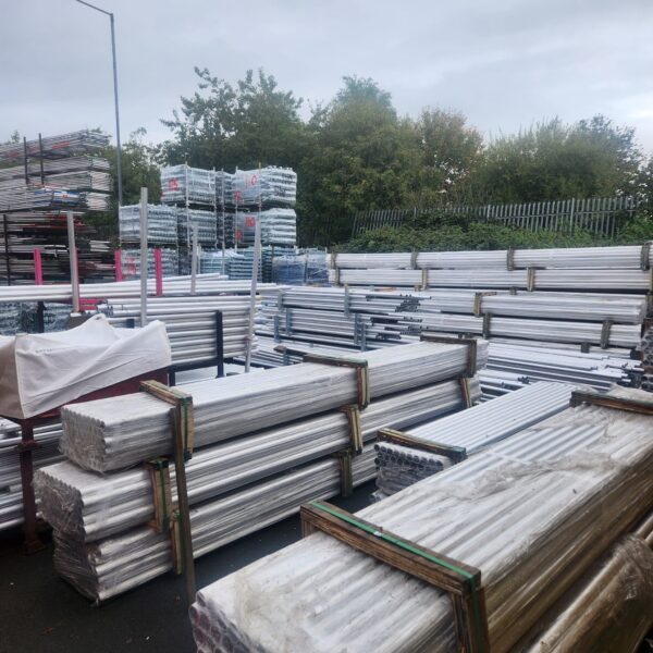 Aluminium scaffolding tube